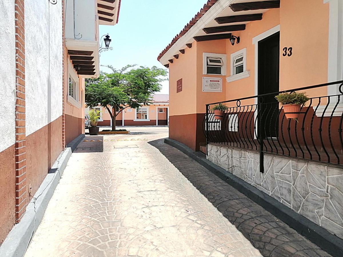 Hotel Aquiles Guadalajara Bagian luar foto