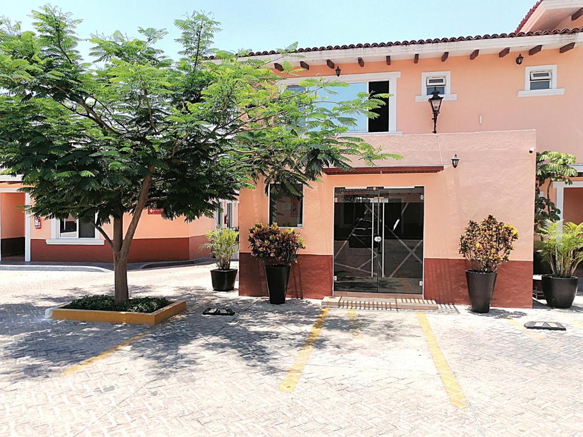 Hotel Aquiles Guadalajara Bagian luar foto