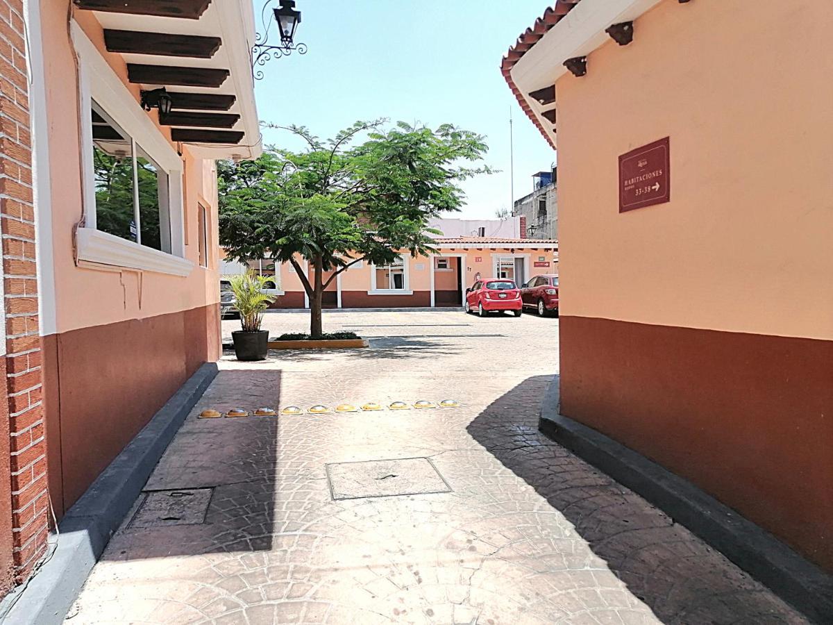 Hotel Aquiles Guadalajara Bagian luar foto