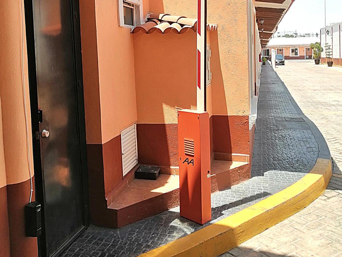 Hotel Aquiles Guadalajara Bagian luar foto