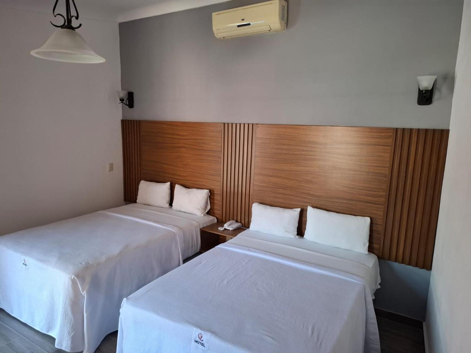 Hotel Aquiles Guadalajara Bagian luar foto