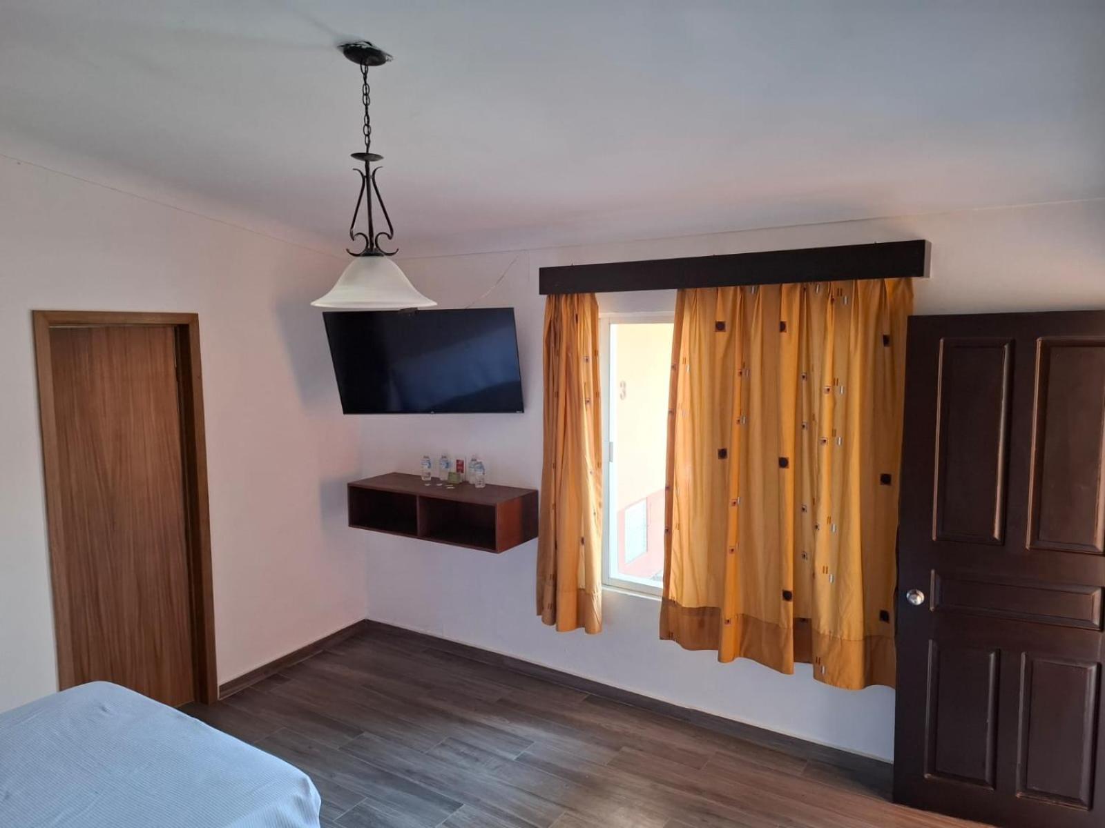 Hotel Aquiles Guadalajara Bagian luar foto